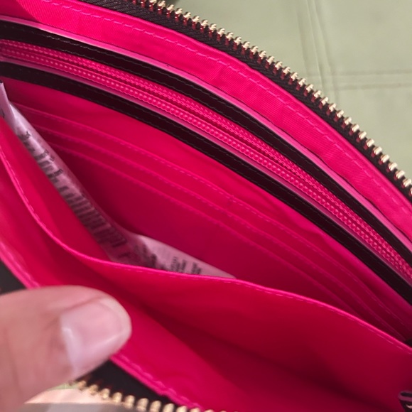 Disney Cats Sketch Dooney & Bourke Wristlet Wallet - Picture 7 of 8